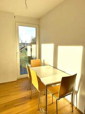 Essbereich mit französischen Balkon