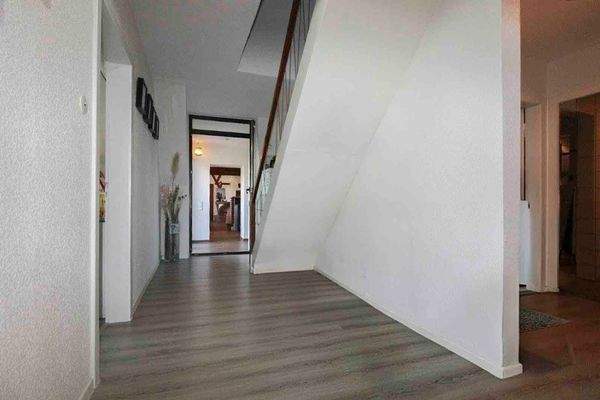 Flur (2)  Wohnung 1.OG