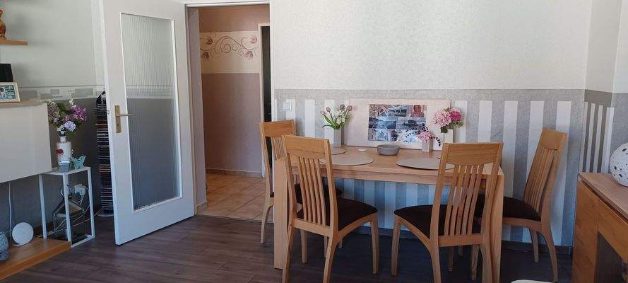 Wohnzimmer Richtung Flur