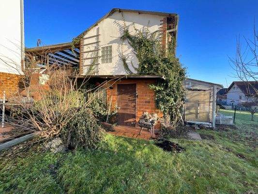 massives Stallgebäude