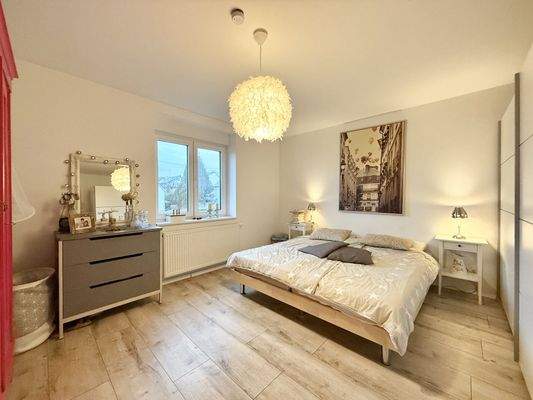 Schlafzimmer 1.OG(1)