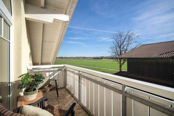 Balkonidylle mit Naturblick