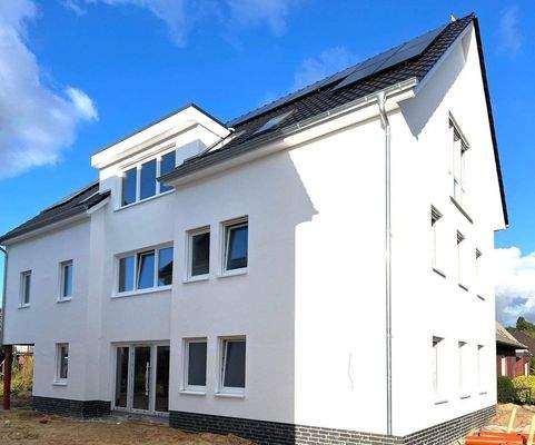 Seitenansicht Haus 7 Innenhof.jpg