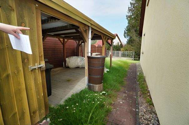 Carport mit Schuppen