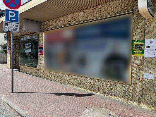 Strassenansicht Laden