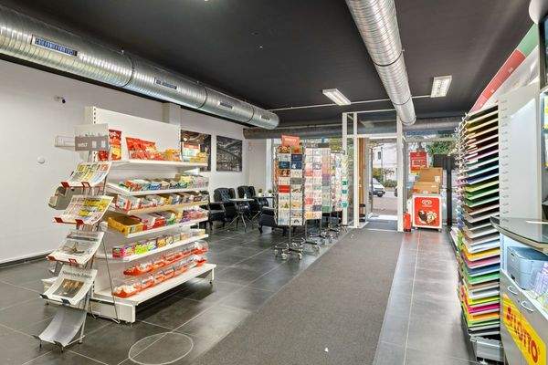 Als Kiosk genutzte Gewerbeeinheit