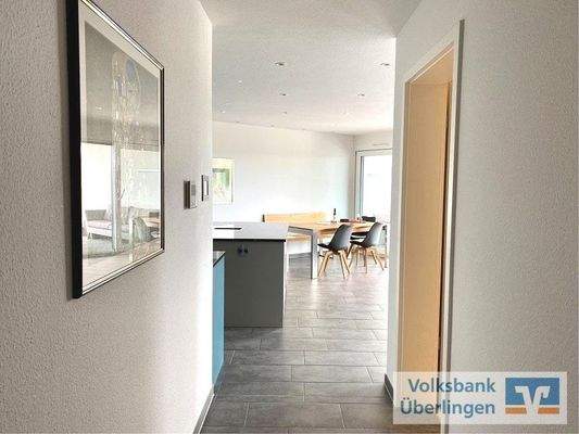 Diele_Blick_Küche_Essen_Wohnen