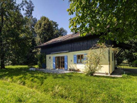 Seitliche Hausansicht.jpg