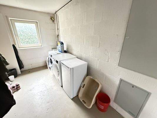 Abstell-/Hauswirtschaftsraum