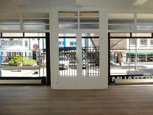 Blick zum Vordereingang