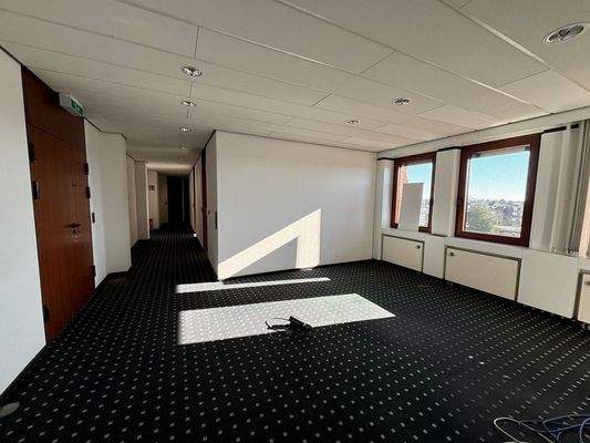 Empfang: Blick Richtg. Behandlungsräume