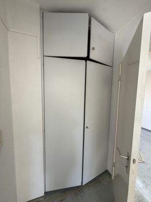 Zwischenflur - Einbauschrank.jpg