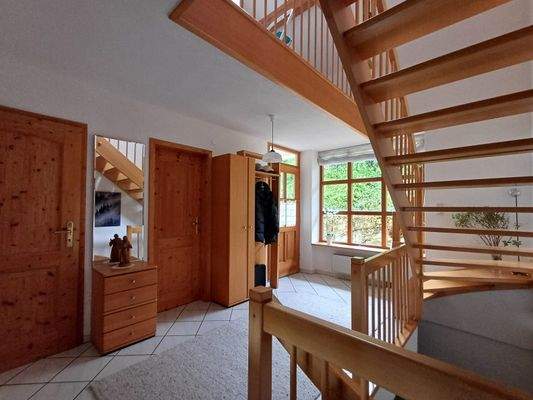 Treppenhaus und Eingang