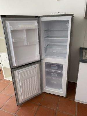 incl. Kühl- und Gefrierschrank