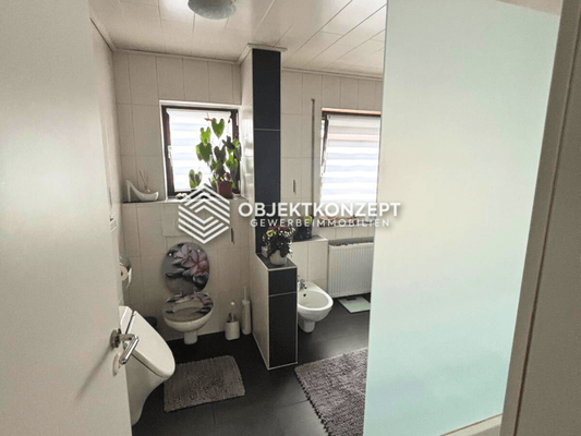 Wohnung Badezimmer OG
