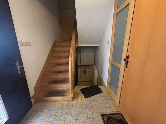 Hauseingangsbereich Treppenhaus