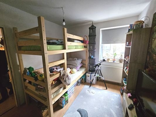 Schlaf- oder Kinderzimmer 2