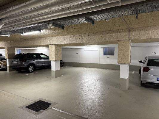 Tiefgaragenstellplatz
