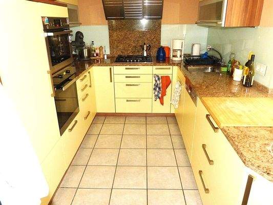 Einbauküche mit Gasherd