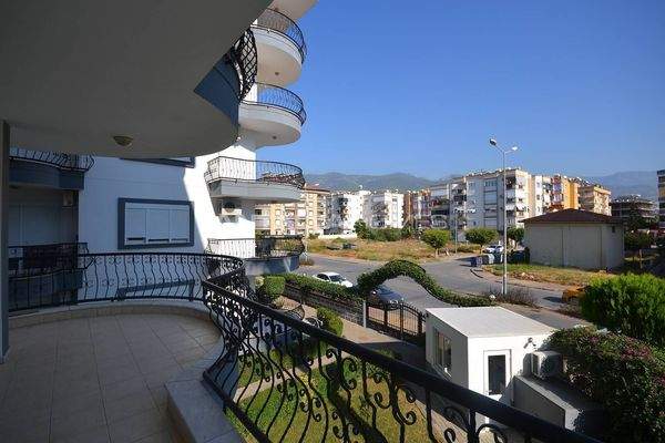 Apartment in Begonvil Complex with Pool in Alanya Oba