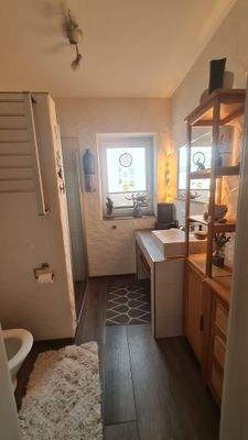 Gästebad mit Dusche EG 2