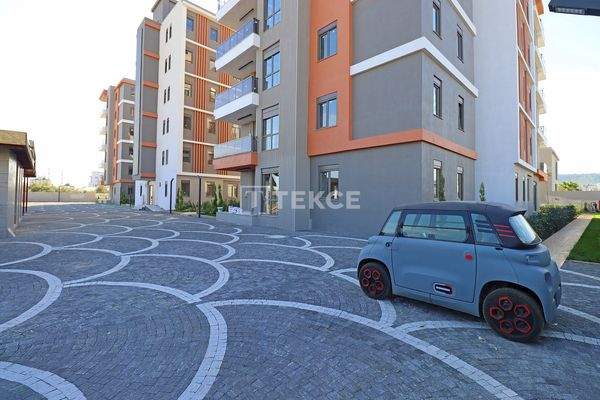 Spacious Apartments Close to Tramway in Antalya Kepez