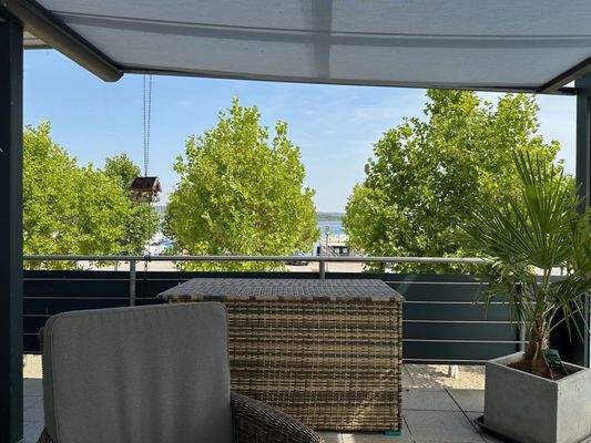 überdachter Balkon - Ferienwohnung im OG