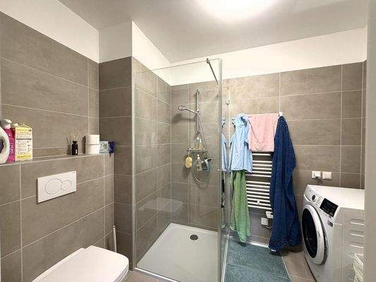 Badezimmer 1/2 mit Du, WC, WB und WM