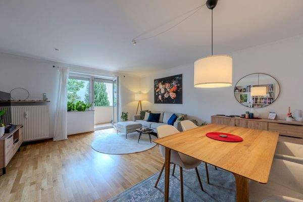 Wohnzimmer/Balkonsseite