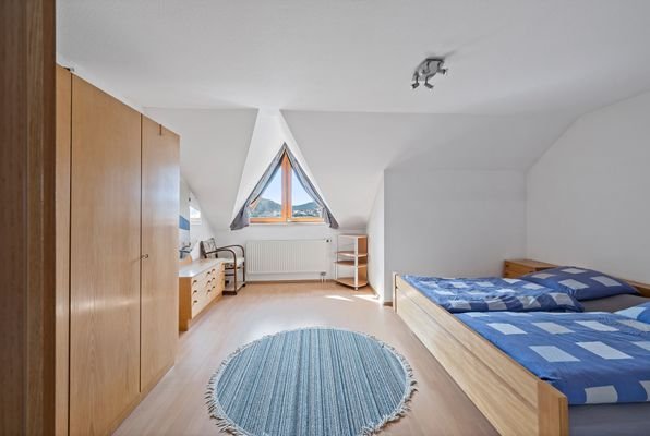 Schlafzimmer DG