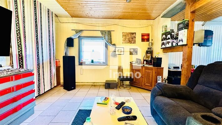 Nebengebäude OG Hobbyraum groß beheizt