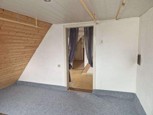 Zimmer 2 Dachgeschoss