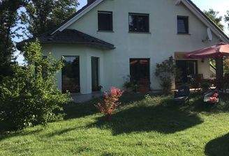 Hier ist ein von uns gebautes Haus-Bsp.