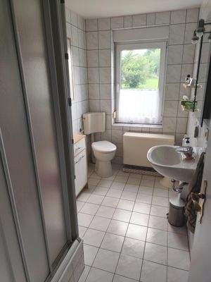 Bad mit Dusche EG Haupthaus