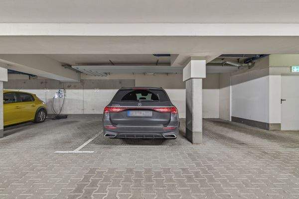 Tiefgaragenstellplatz