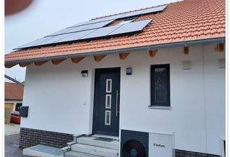 Neuwertige, große DHH, auf Erbbaurecht!