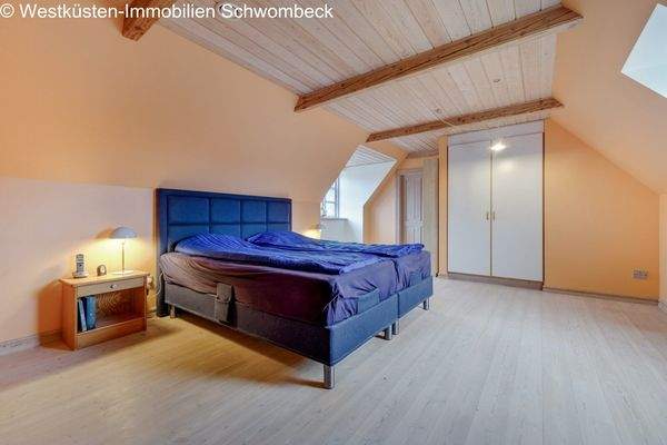 Schlafzimmer DG