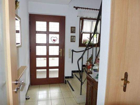 Hauseingang - Treppenhaus