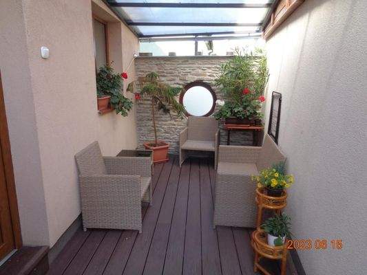 2 mediterrane Terassen überdacht