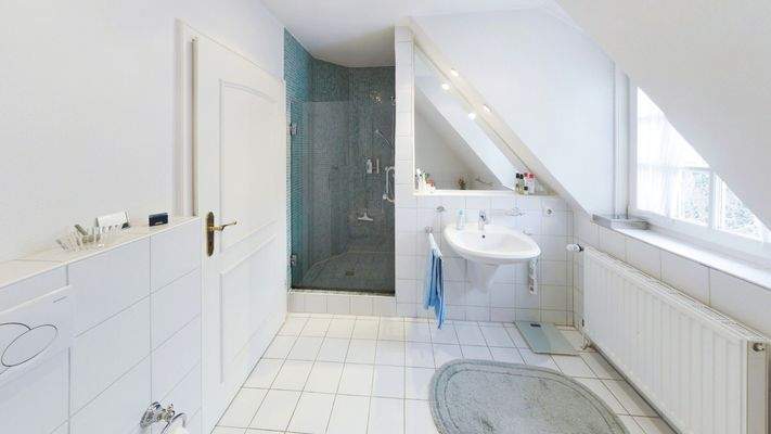 Badezimmer im Obergeschoss