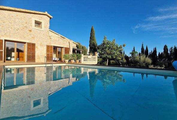 Pool mit Westansicht