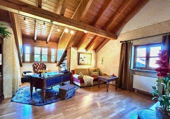 Arbeitszimmer/ Schlafzimmer DG