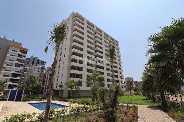 Stylish Apartment Within Walking Distance to the Sea in Tece Mersin