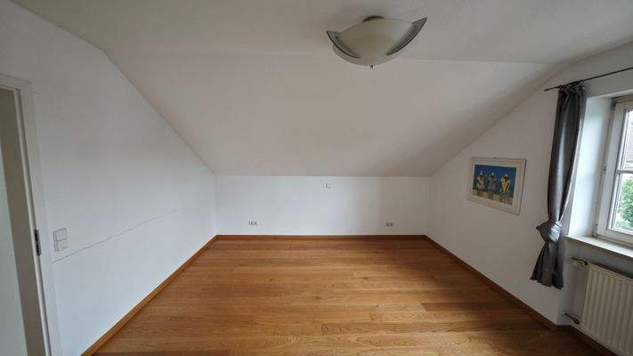 OG - 1. Schlafzimmer