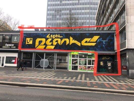 Eingang recht zum 1.OG