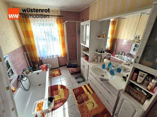 Vollbad im Dachgeschoß