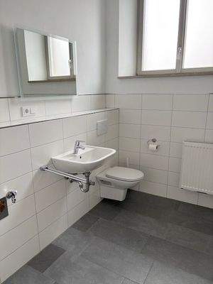 .. Tageslichtbadezimmer !