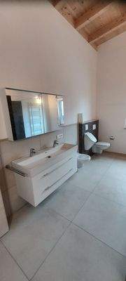 Badezimmer Waschtisch Bidet WC