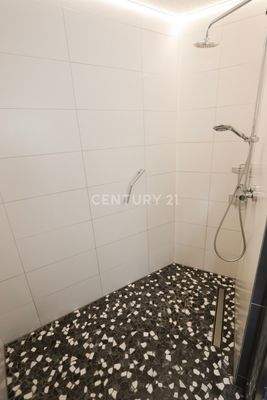 EG Badezimmer begehbare Dusche
