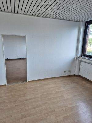 großes Arbeitszimmer (2).jpg